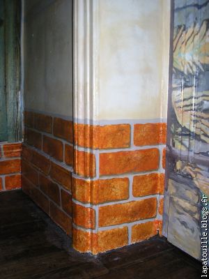 Mur en fausse briques
